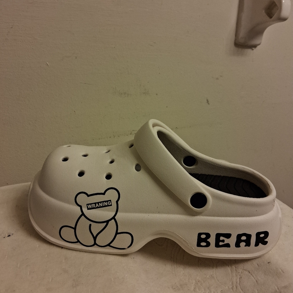 Womens 2 Inches Platfotm Bear Design Clogs - White Size 9 - 10,  Like Crocs - Picture 8 of 16